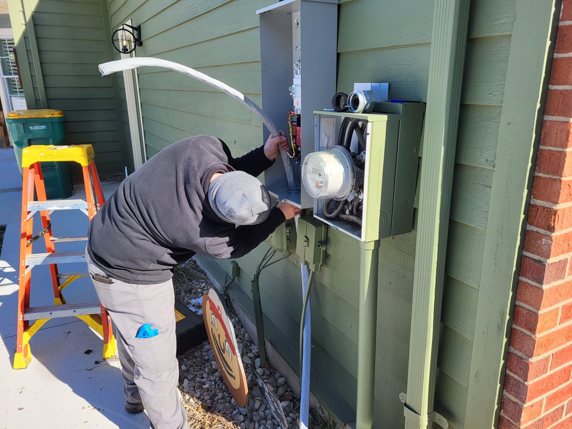 How to Choose the Right Contractor for Your Electrical Installation